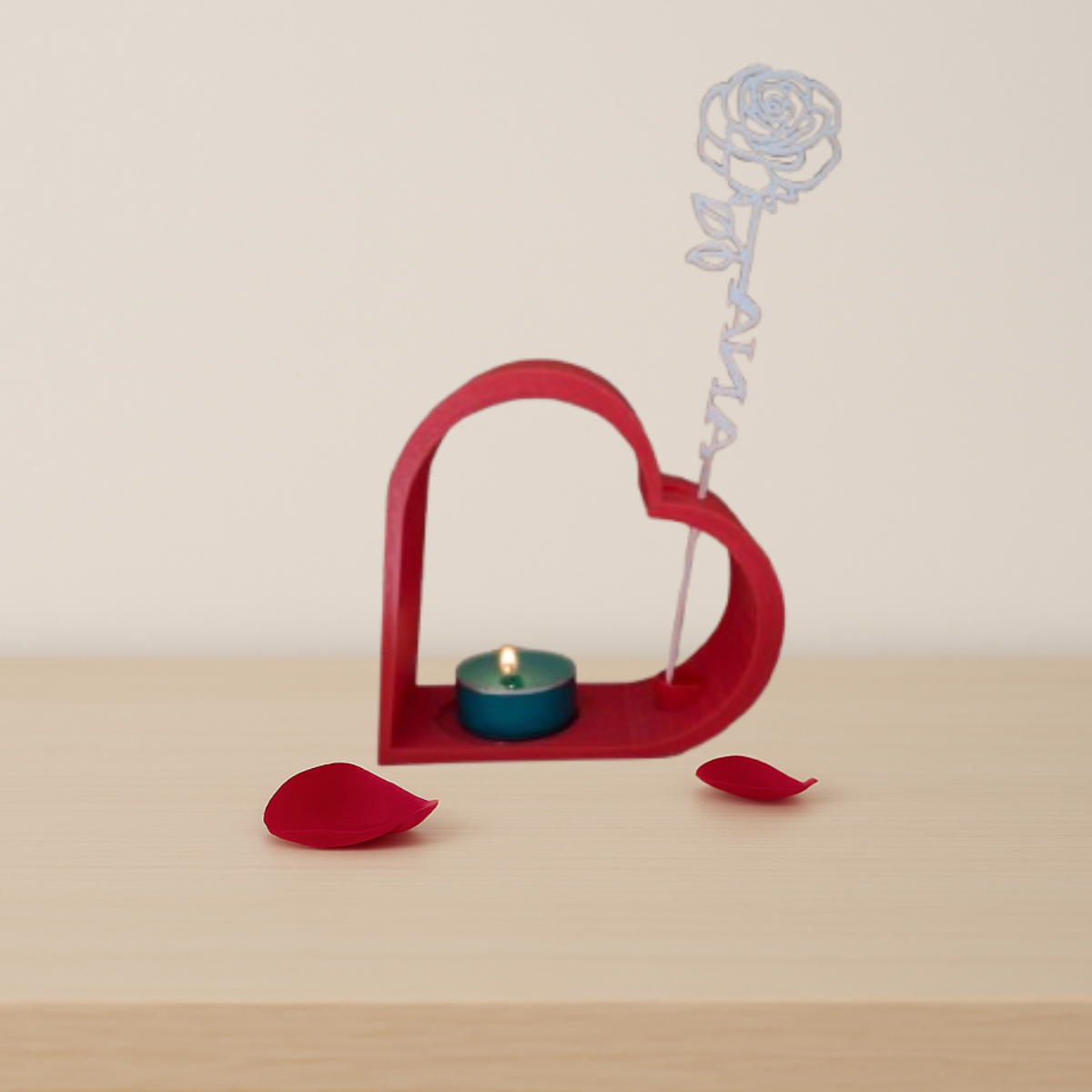 Portavelas personalizado con forma de corazón Portavelas personalizado en forma de corazón con vela y rosa